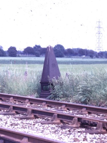 Obelisk No 75a