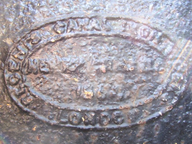 Maker's name on Post No18